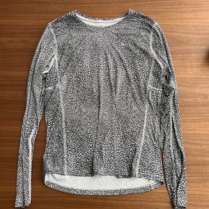 Black and white Nike shirt